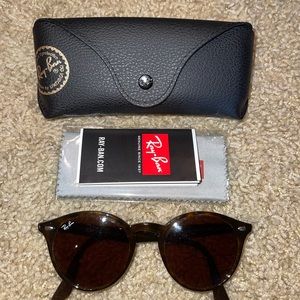 Ray Ban RB2180